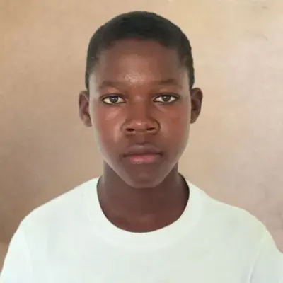 Bien-Aimé Norvens <div style="text-align: left; font-size: 16px; color:darkred; font-weight:800">
17 ans </div>